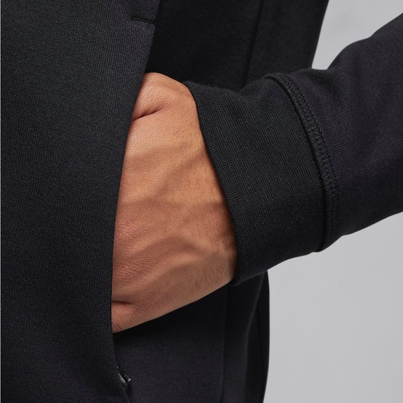 Jordan Dri-FIT Sport
Men's Air Fleece Full-Zip Hoodie - Picture 6 of 9